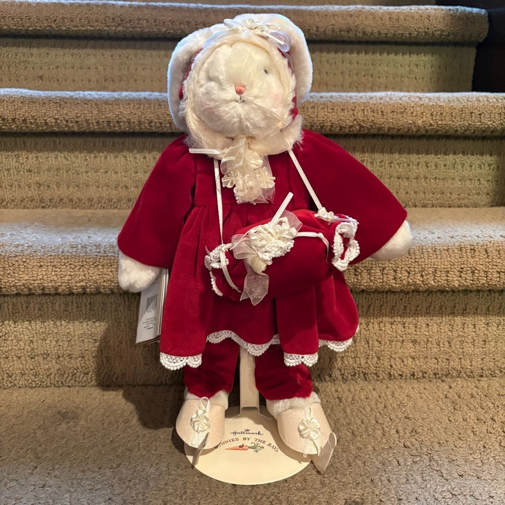 NWT~Vtg HALLMARK Bunnies by Bay Littlebit Folly Ice Skating Rabbit Holiday Plush